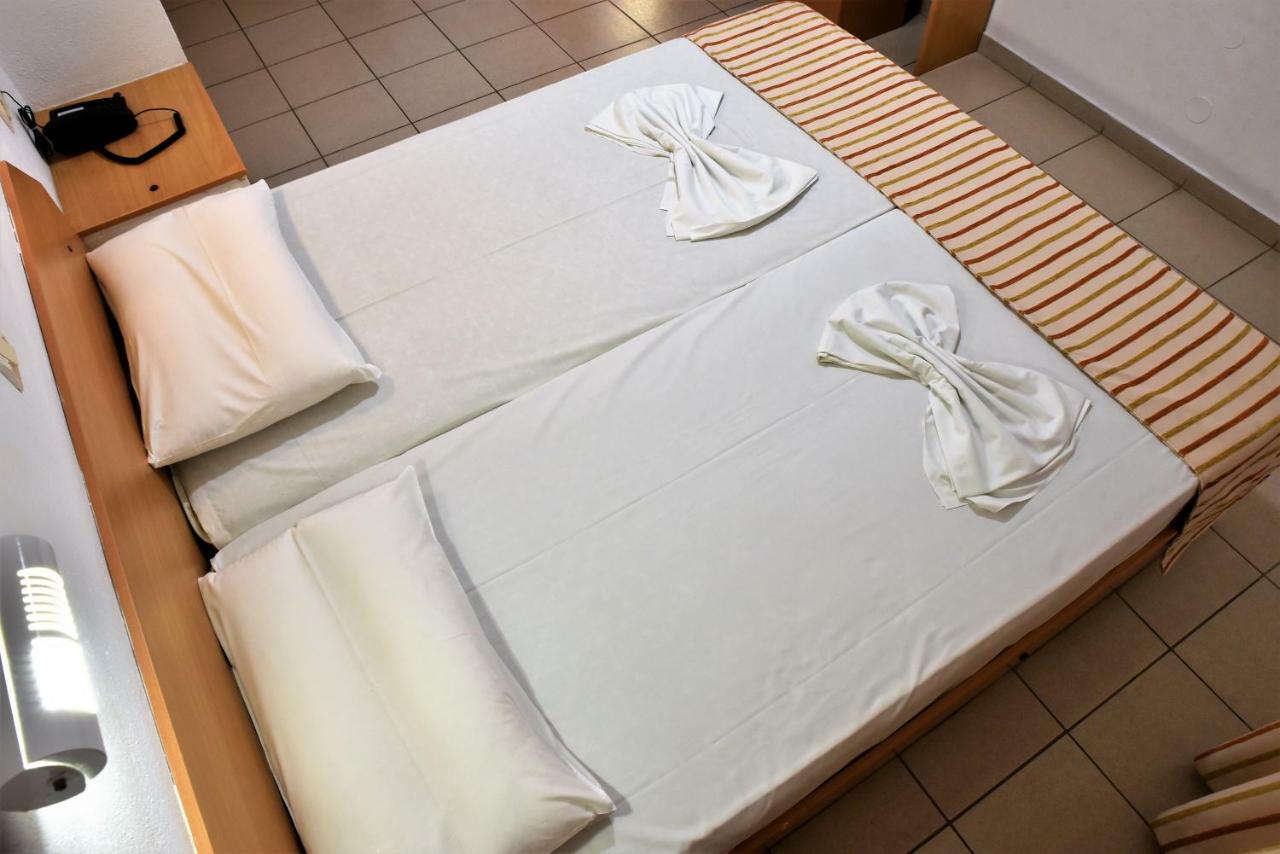 Ideal Hotel Kokkini Hani Luaran gambar