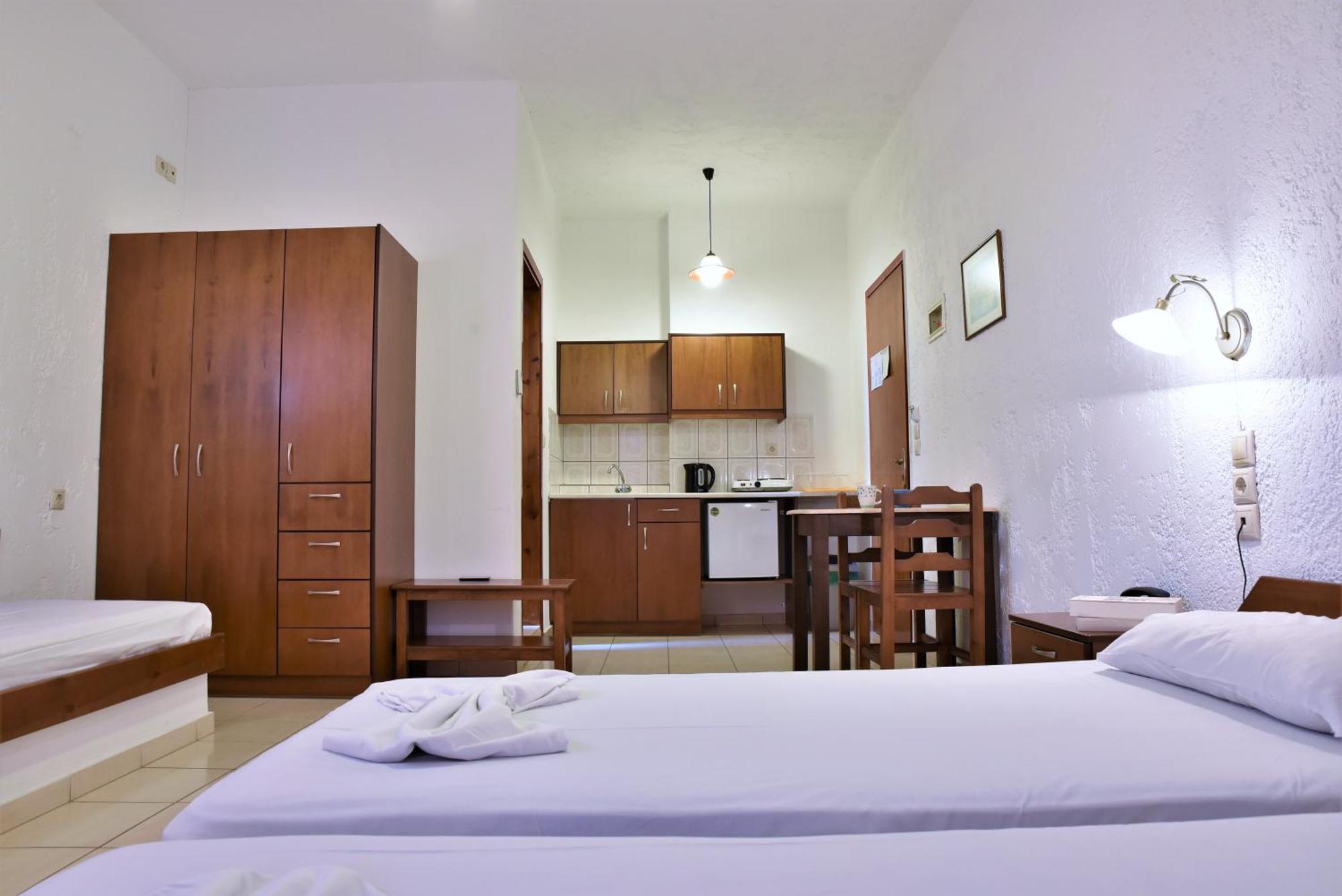 Ideal Hotel Kokkini Hani Luaran gambar